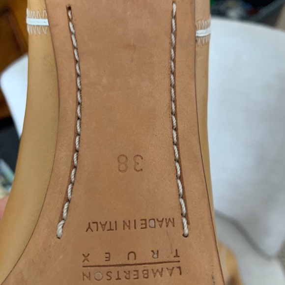 LAMBERTSON TRUEX CAMEL WHITE PUMPS size 38 / 7.5 - Picture 3 of 3
